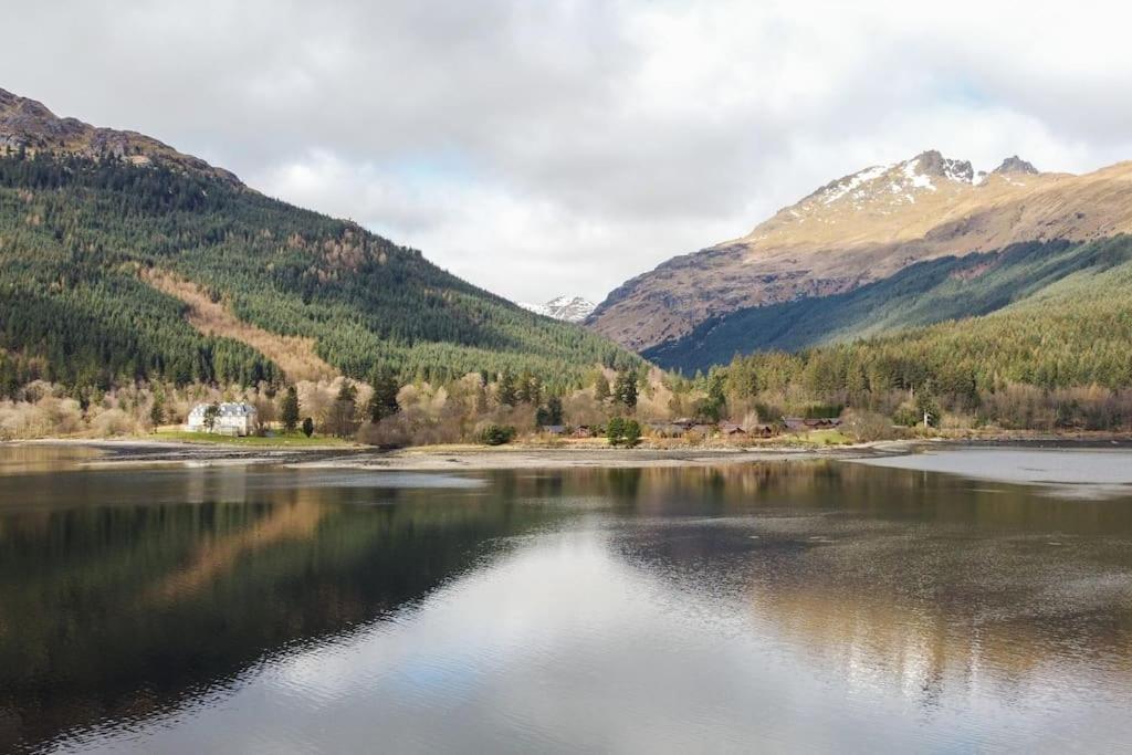 Rossmay House - 4 Bedroom Scottish Villa With Waterfront / Mountain Views アローチャー エクステリア 写真