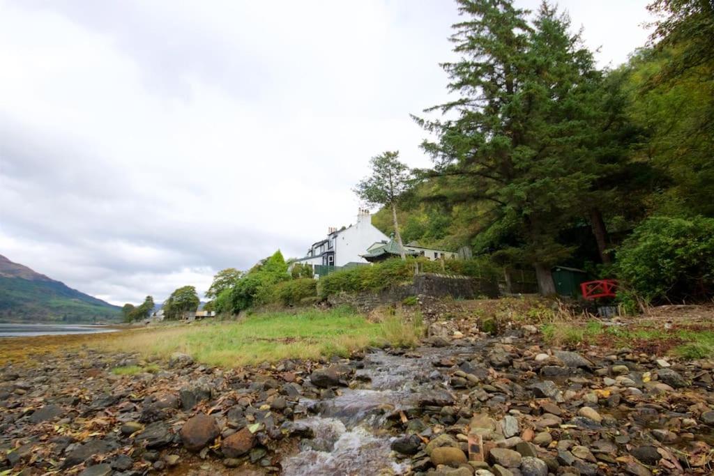 Rossmay House - 4 Bedroom Scottish Villa With Waterfront / Mountain Views アローチャー エクステリア 写真