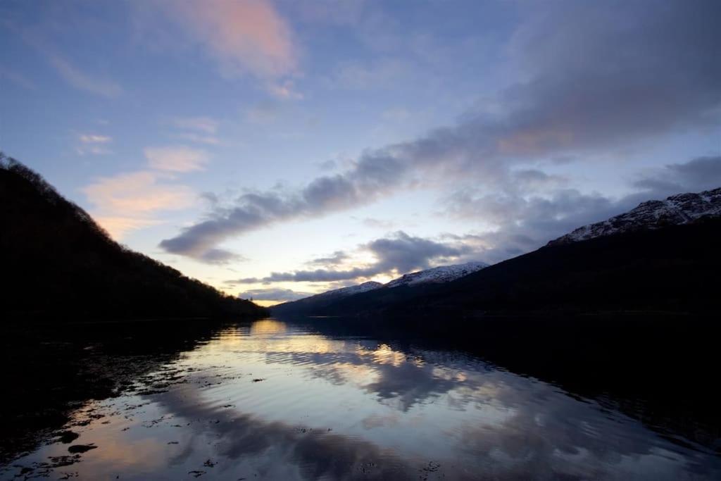 Rossmay House - 4 Bedroom Scottish Villa With Waterfront / Mountain Views アローチャー エクステリア 写真